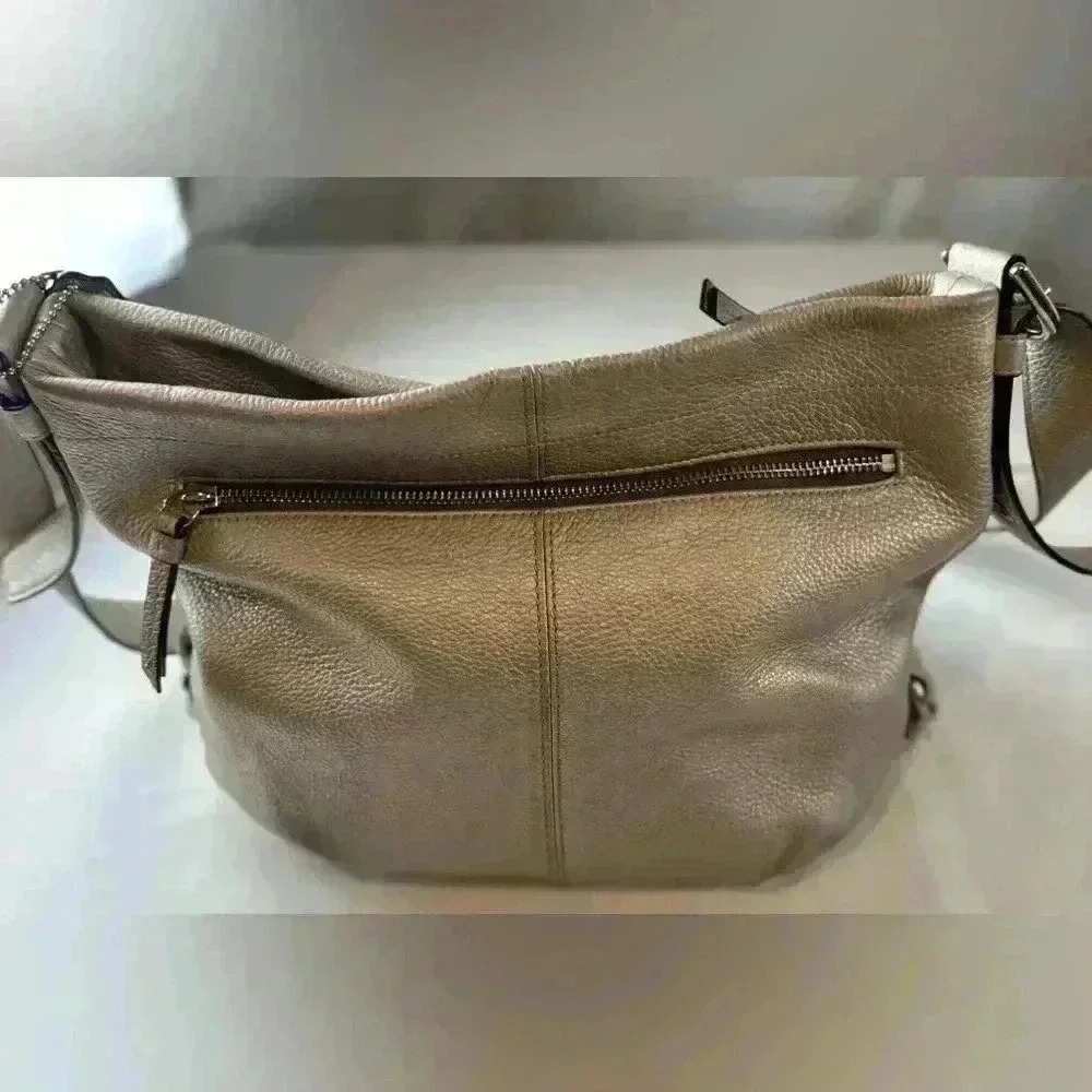 COACH F15064 Silver Leather Duffle Bag - Picture 10 of 12